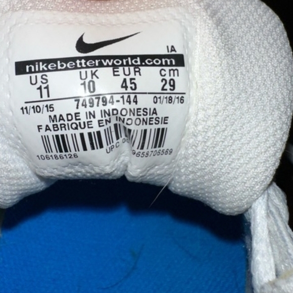 Nike Sneakers - Picture 7 of 8